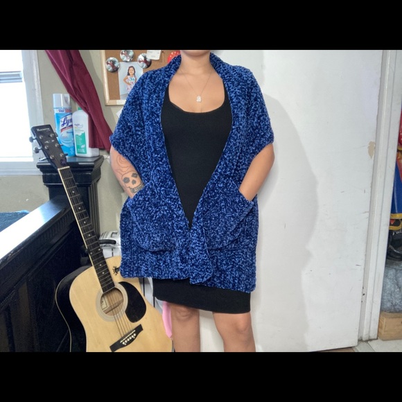 Blue velvet yarn scarf - Picture 4 of 9